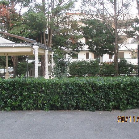 Hotel Degli Amici Sant'Egidio del Monte Albino Extérieur photo