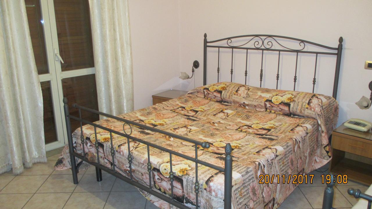 Hotel Degli Amici Sant'Egidio del Monte Albino Extérieur photo